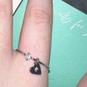 Puravida engraved dangle heart ring. Engraved with “M” ring size 10